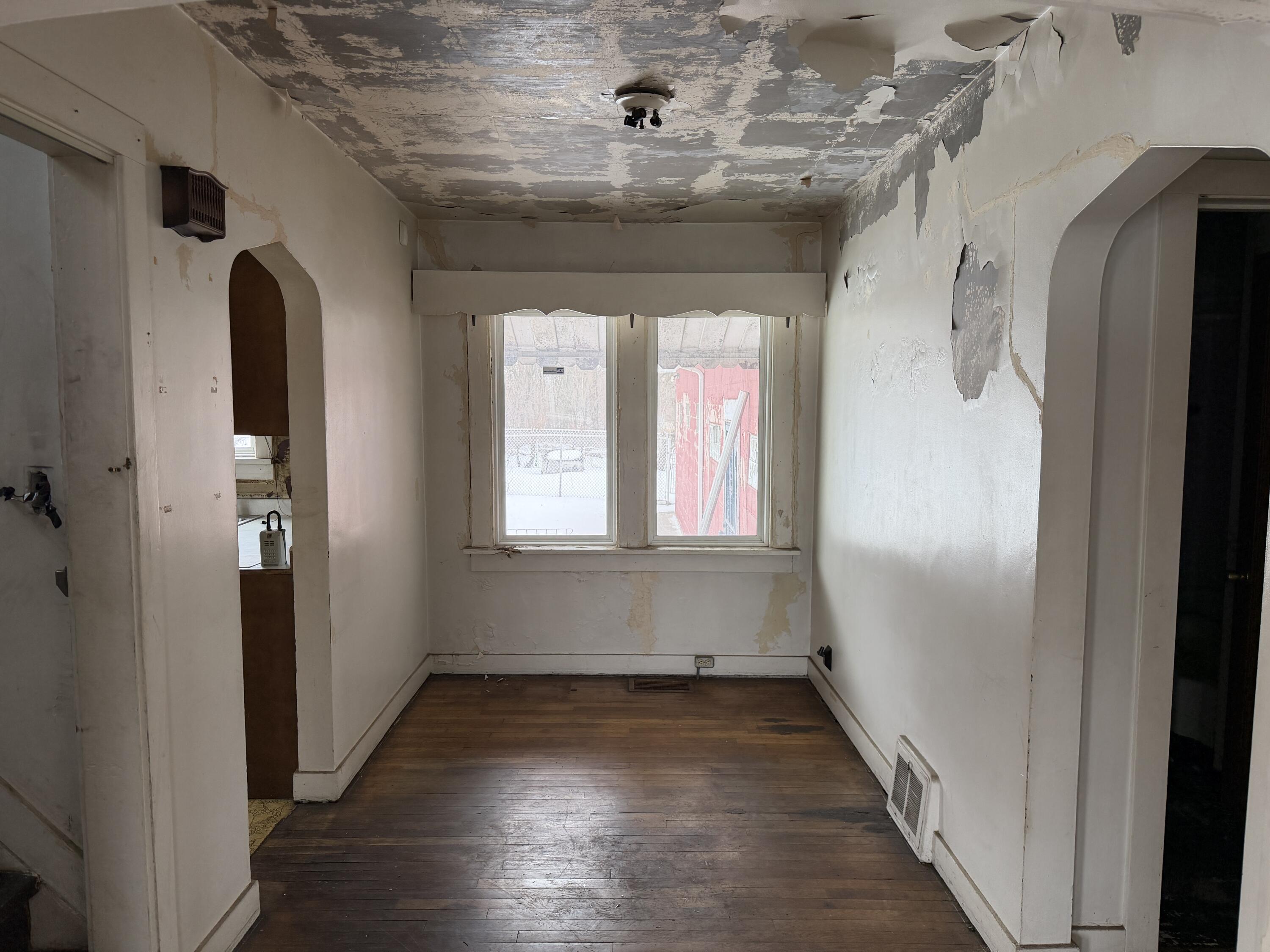 1814 Adams Street Gary, IN 46407 - Photo 5 of 26 3000x2250