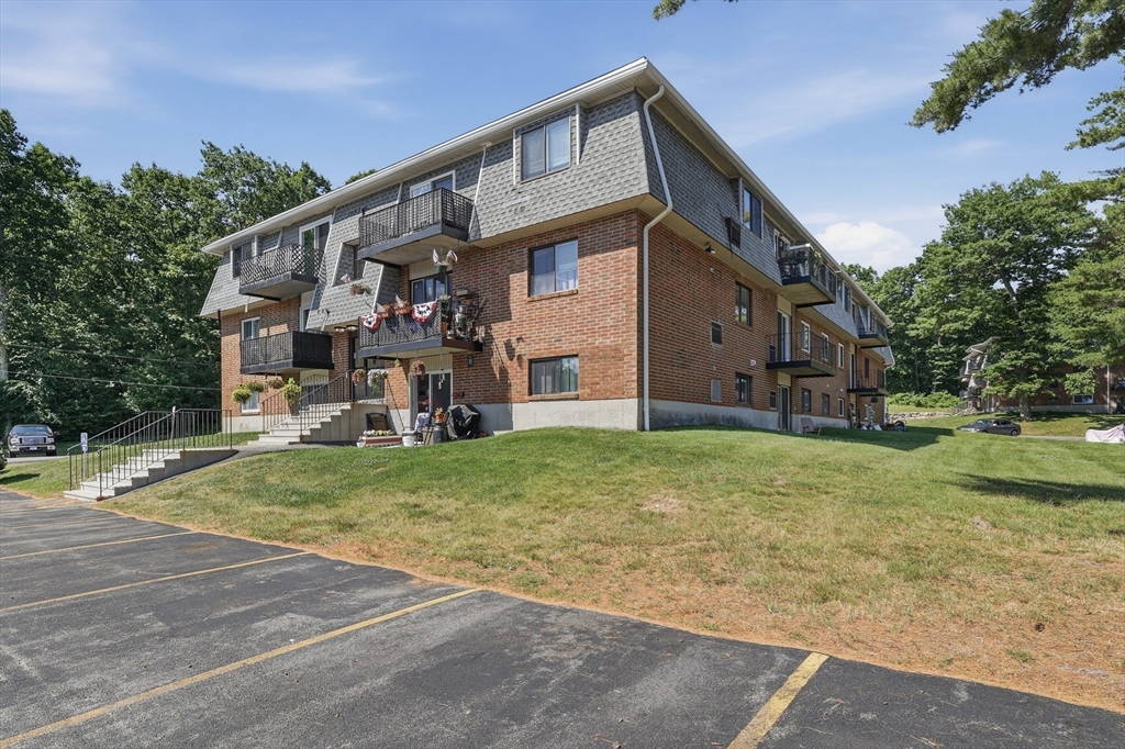 176 Maple Avenue, Unit 56 Rutland, MA 01543 - Photo 2 of 21