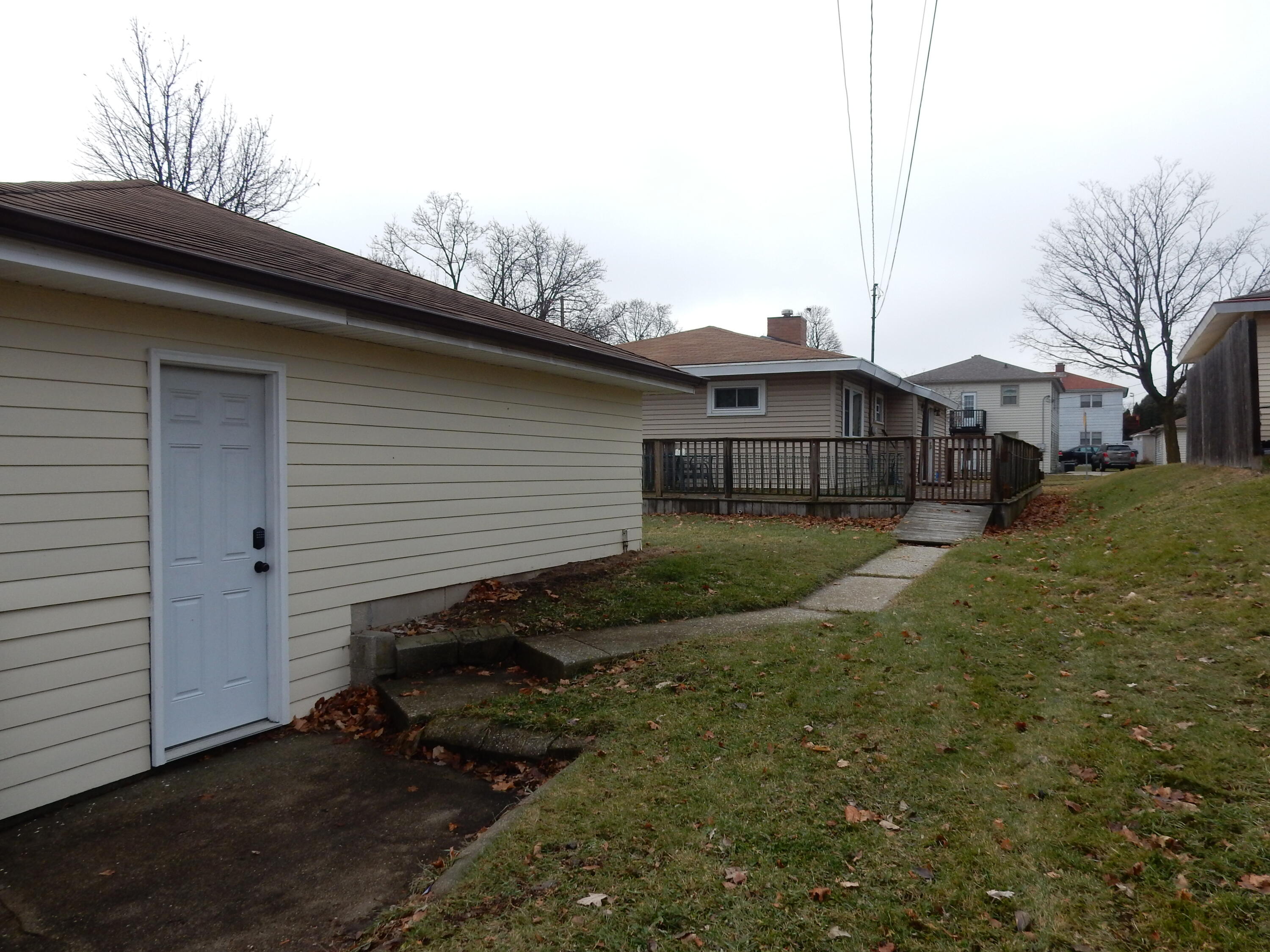 6026 West Stack Drive Milwaukee, WI 53219 - Photo 26 of 35 DSCN1208