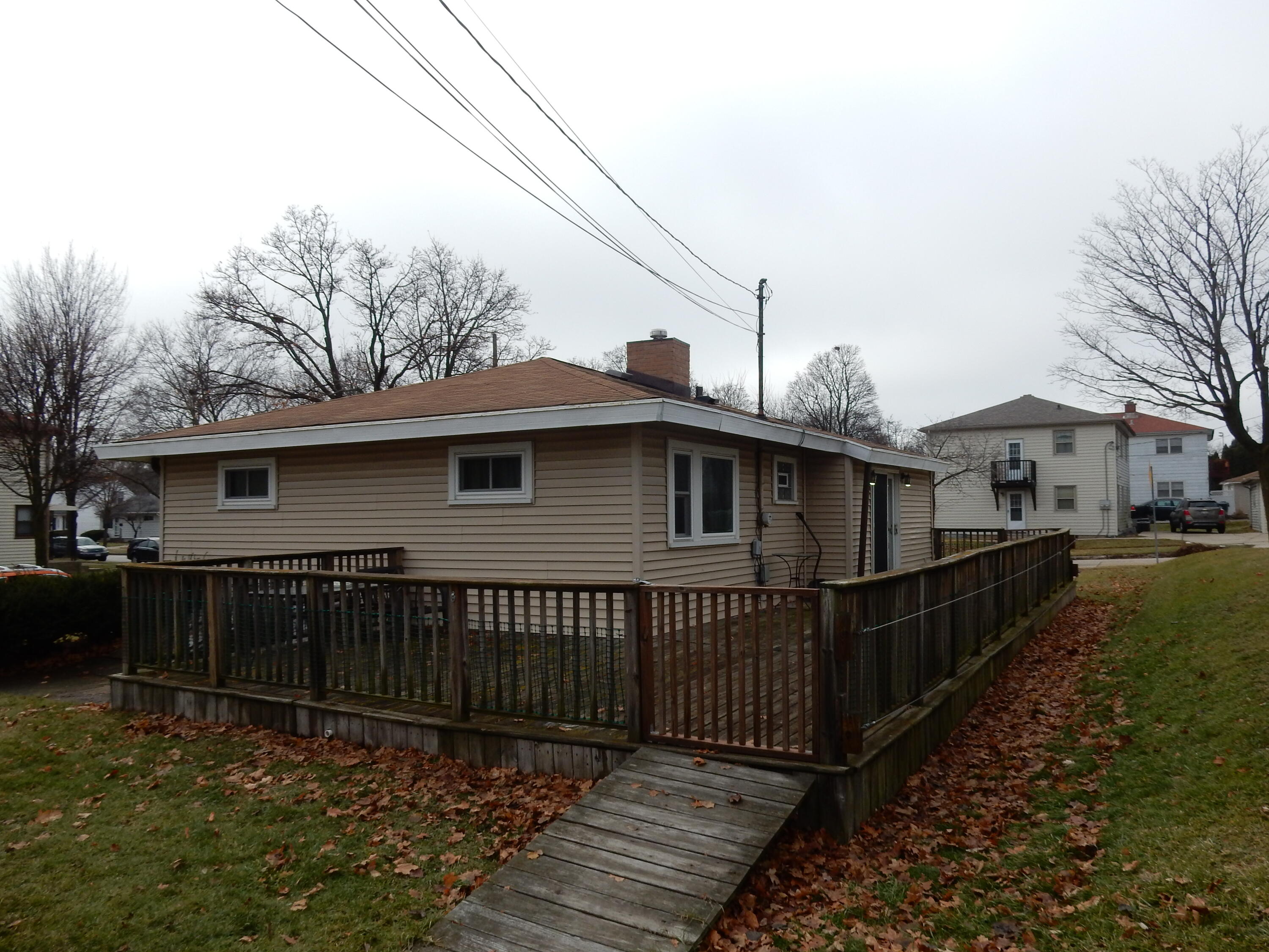 6026 West Stack Drive Milwaukee, WI 53219 - Photo 27 of 35 DSCN1209