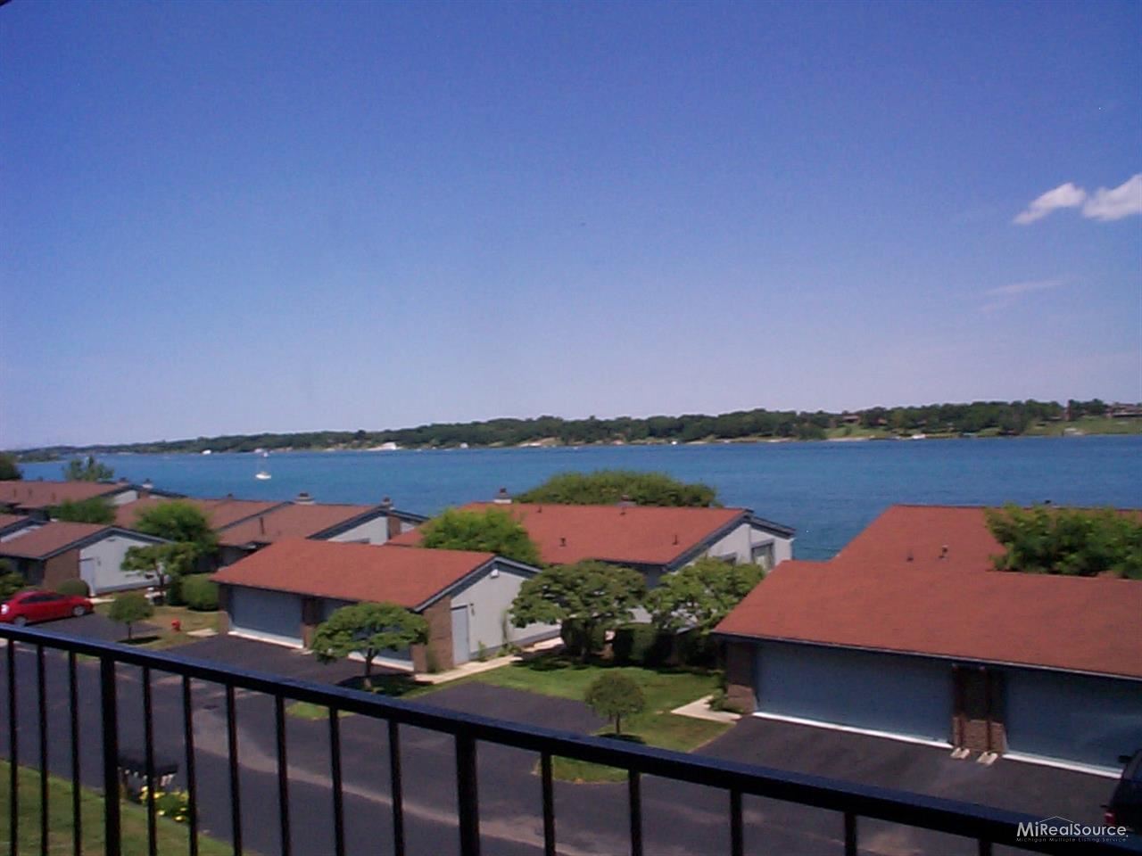 1715 River Road, Unit 48 St. Clair, MI 48079 - Photo 25 of 30 31158130-24.JPG