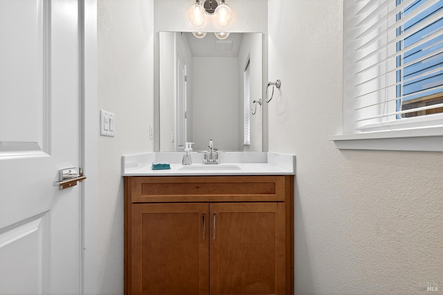 341 Cornell Street Windsor, CA 95492 - Photo 21 of 46