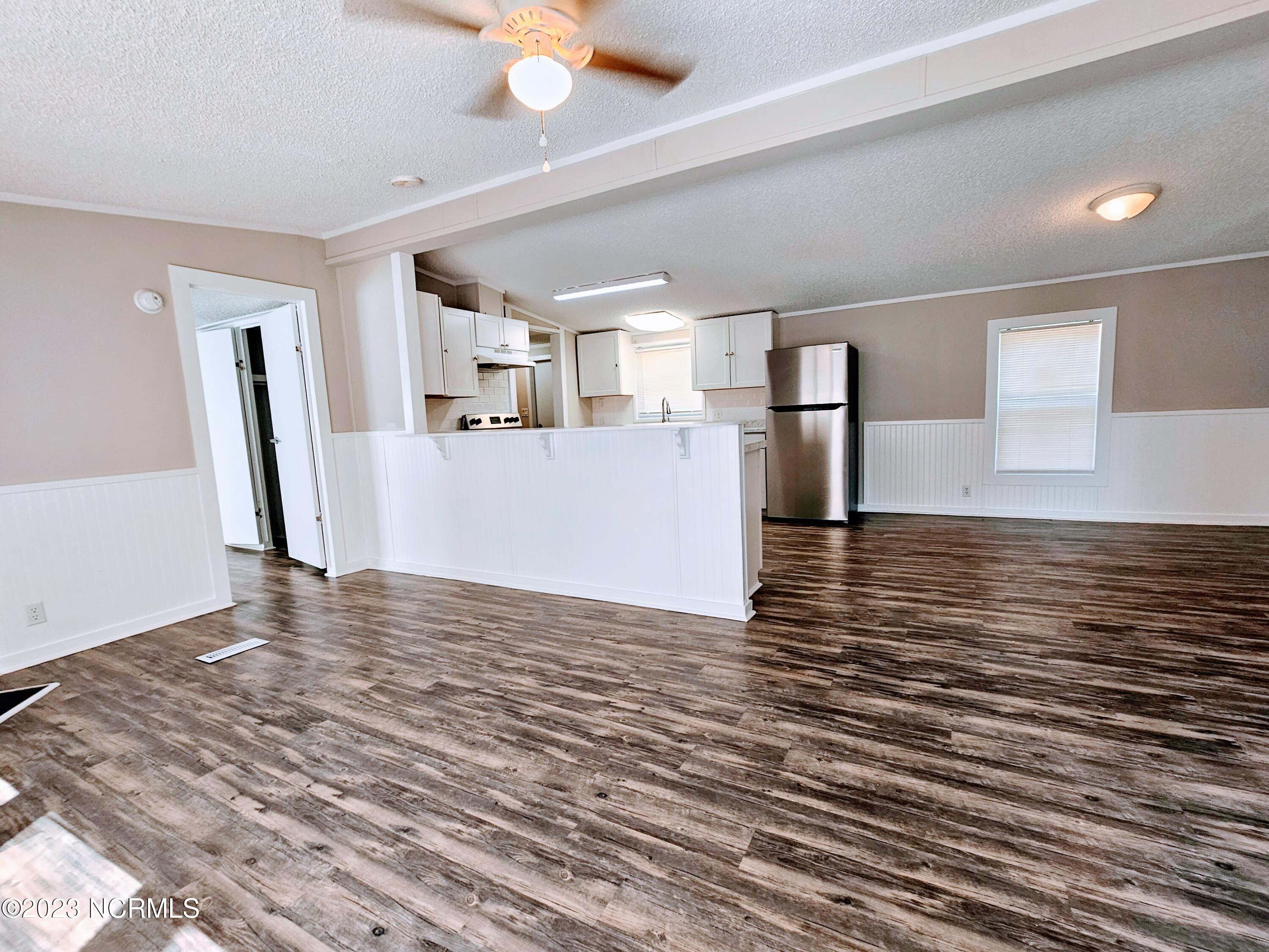 4609 Cove Road Wilmington, NC 28405 - Photo 2 of 31 20230827_104843