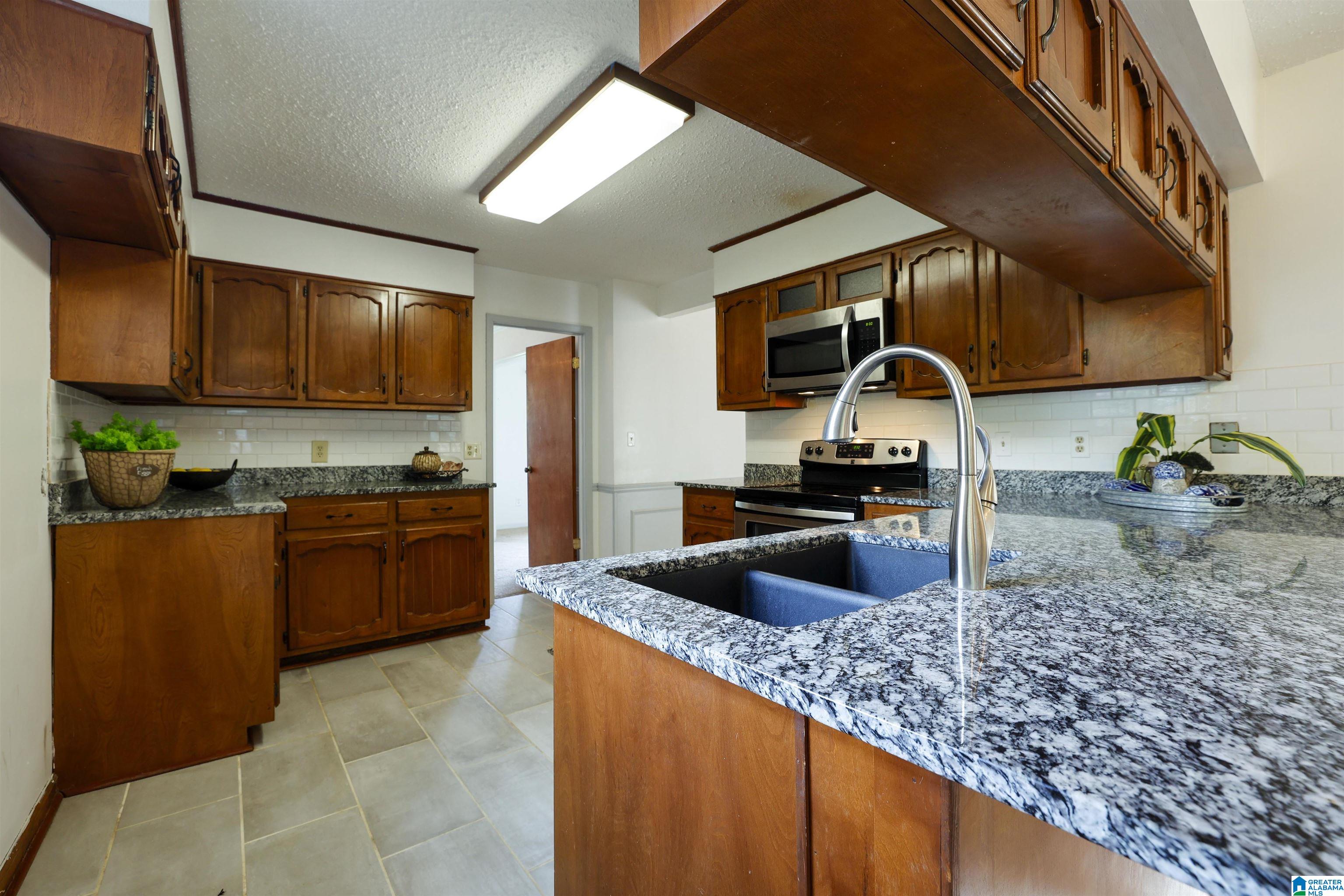 3443 Loch Ridge Trail Birmingham, AL 35216 - Photo 10 of 40