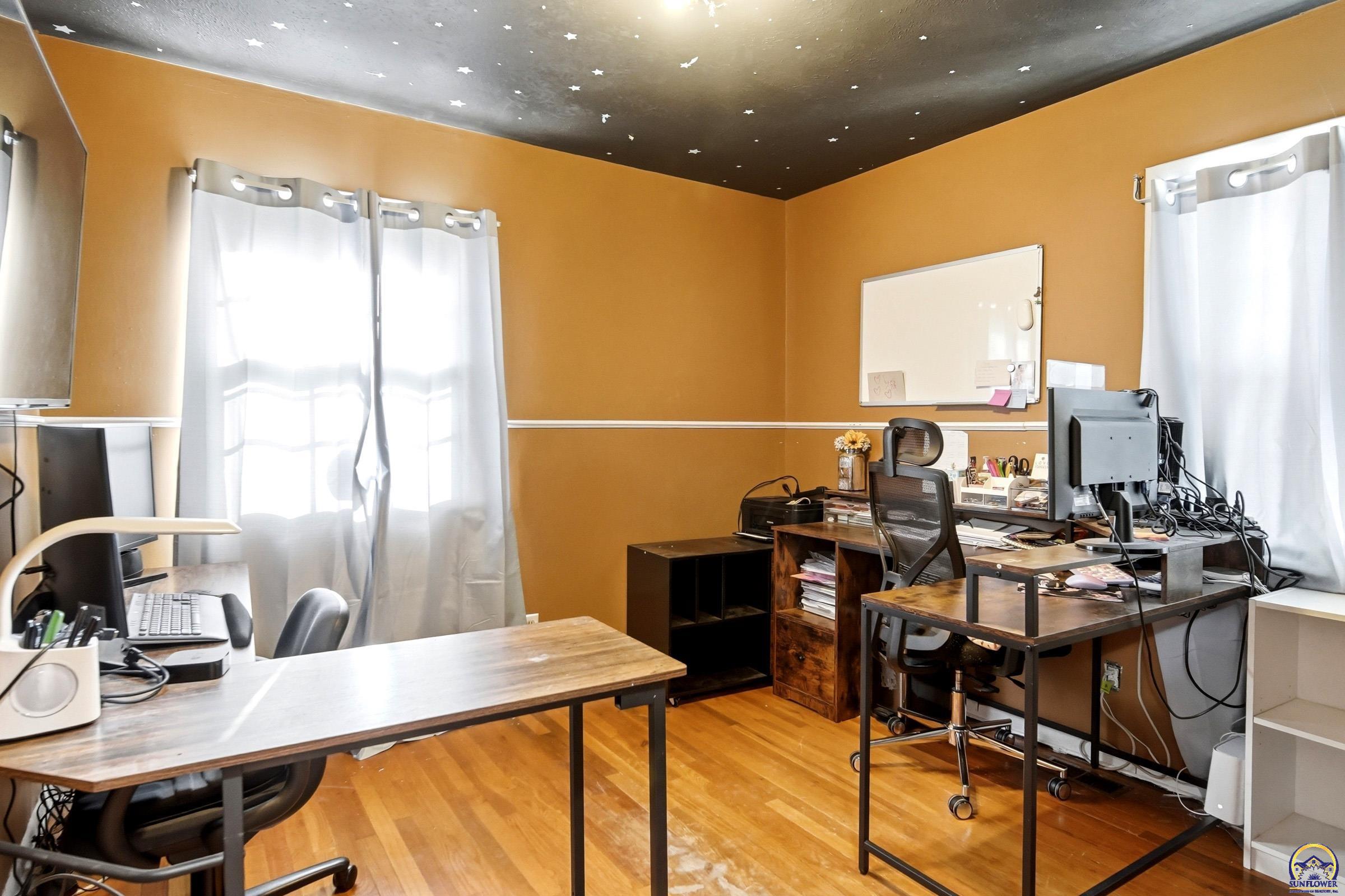 5213 Southwest 32nd Street Topeka, KS 66614 - Photo 11 of 19