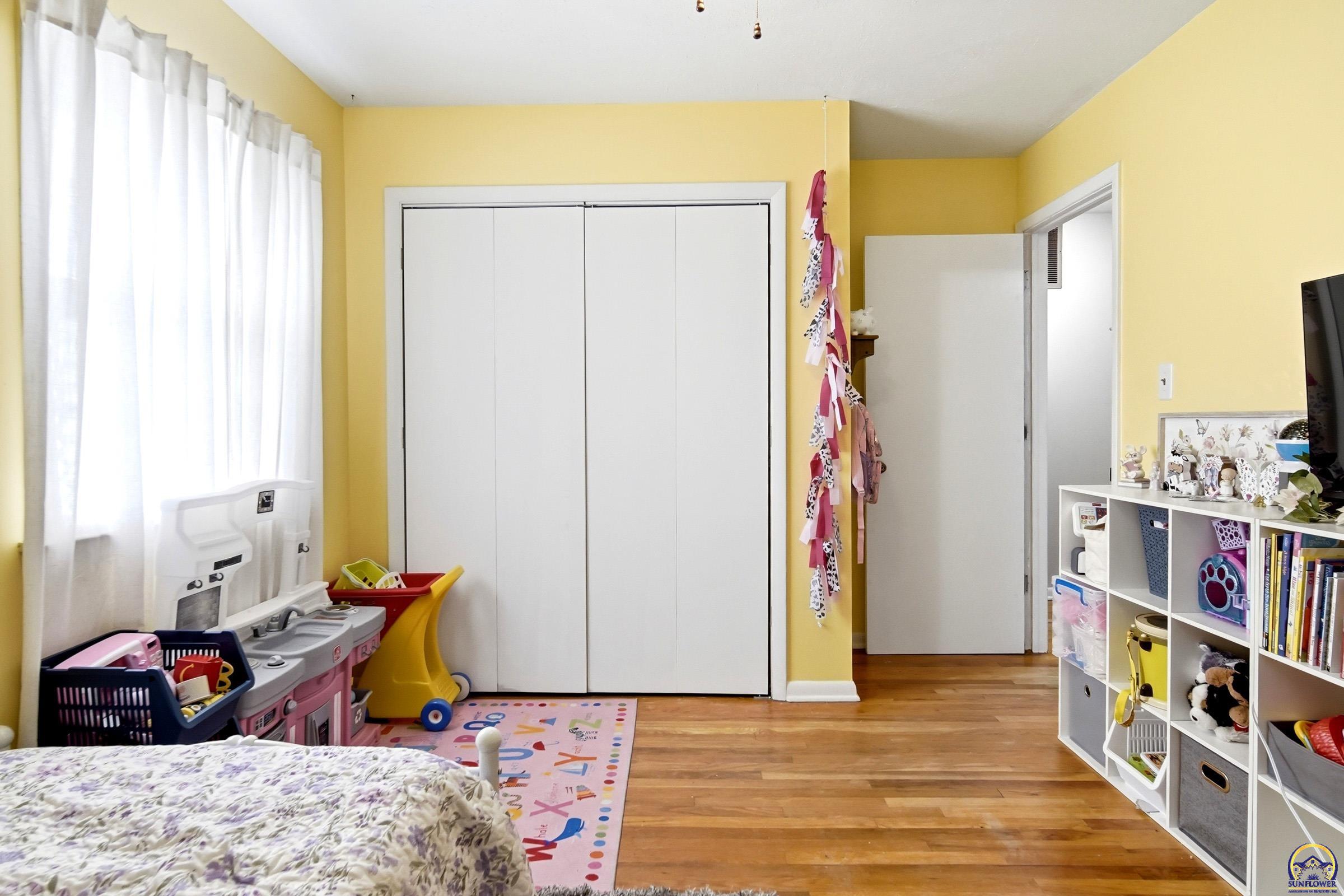 5213 Southwest 32nd Street Topeka, KS 66614 - Photo 13 of 19