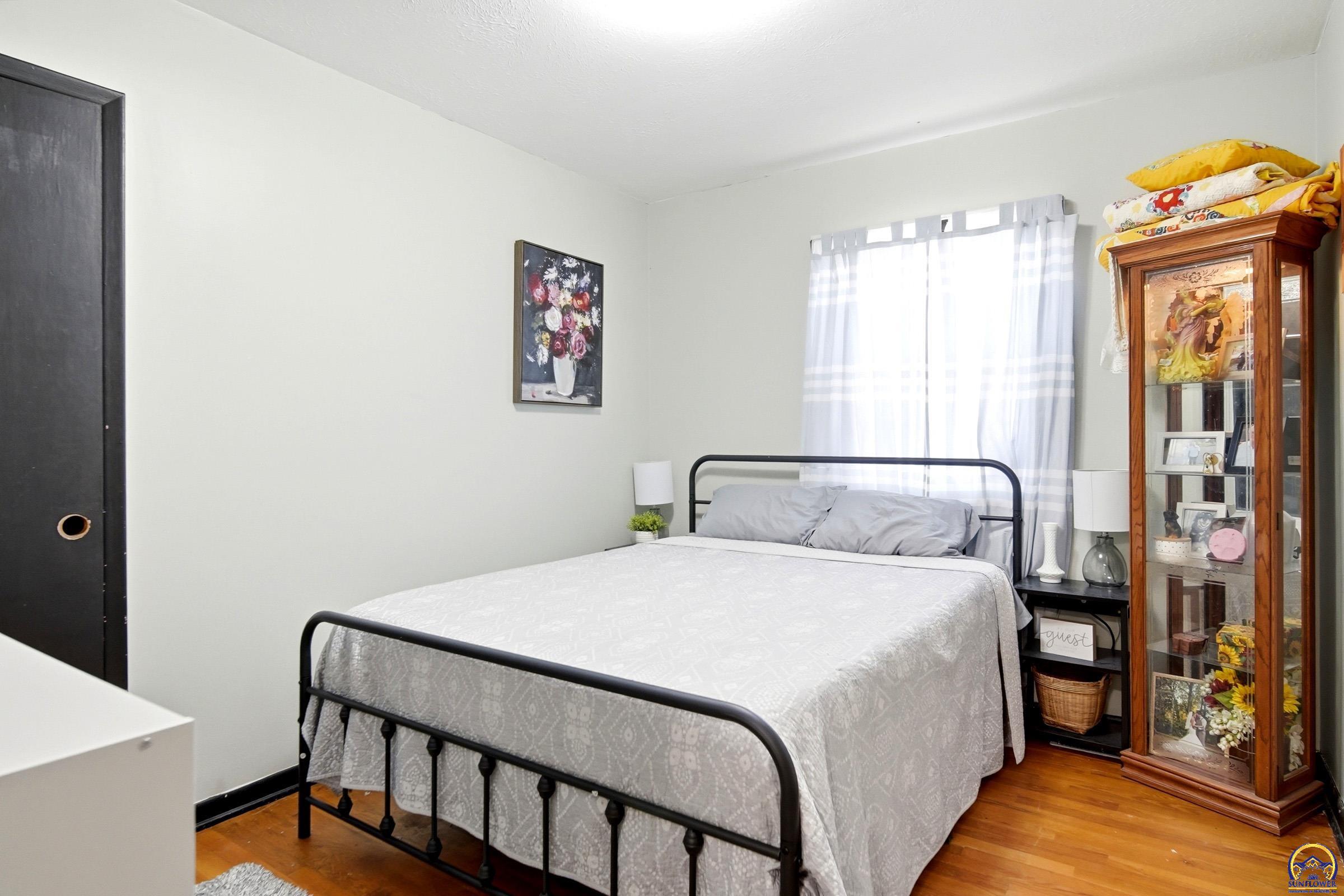 5213 Southwest 32nd Street Topeka, KS 66614 - Photo 14 of 19