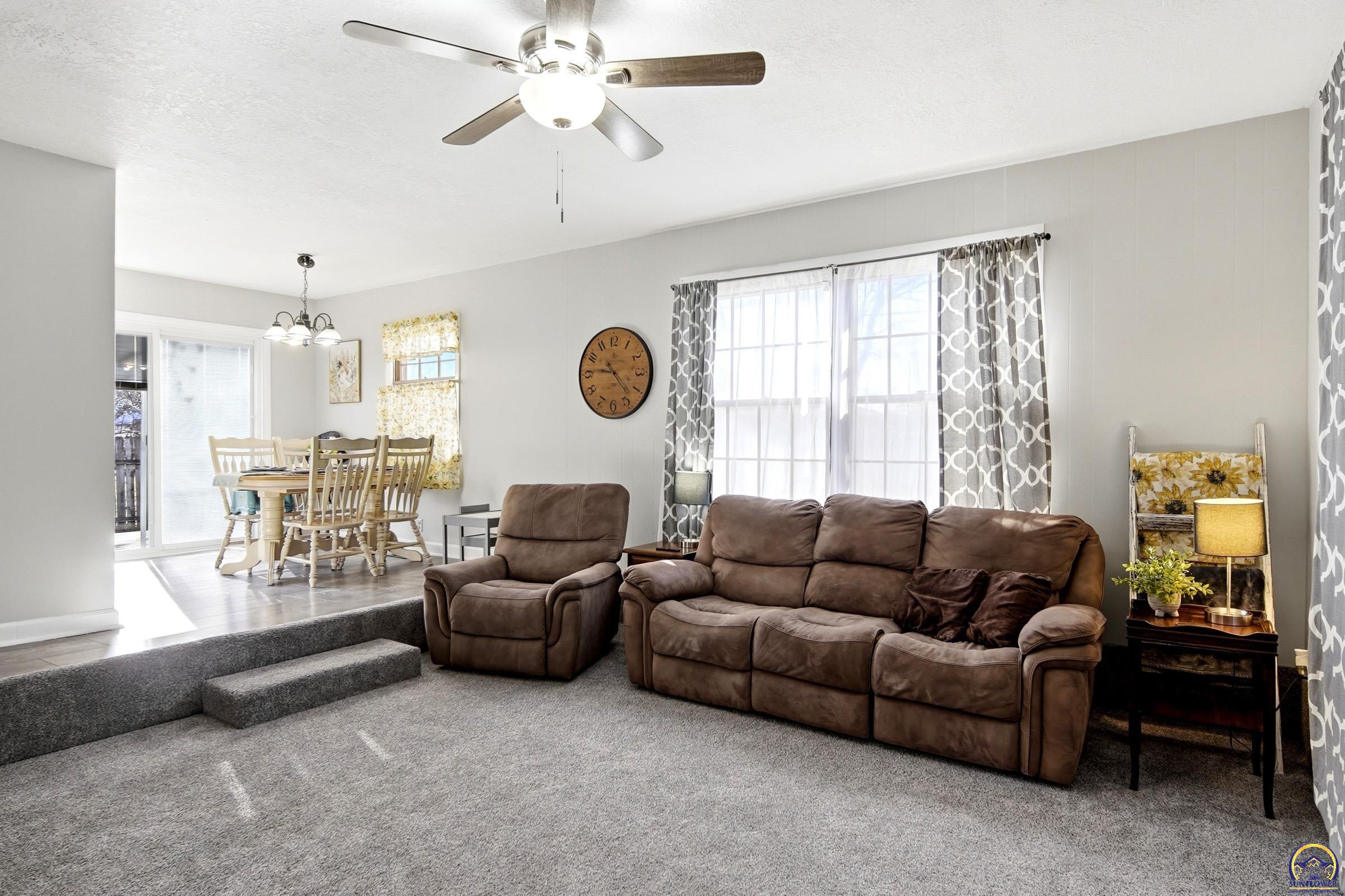 5213 Southwest 32nd Street Topeka, KS 66614 - Photo 10 of 19