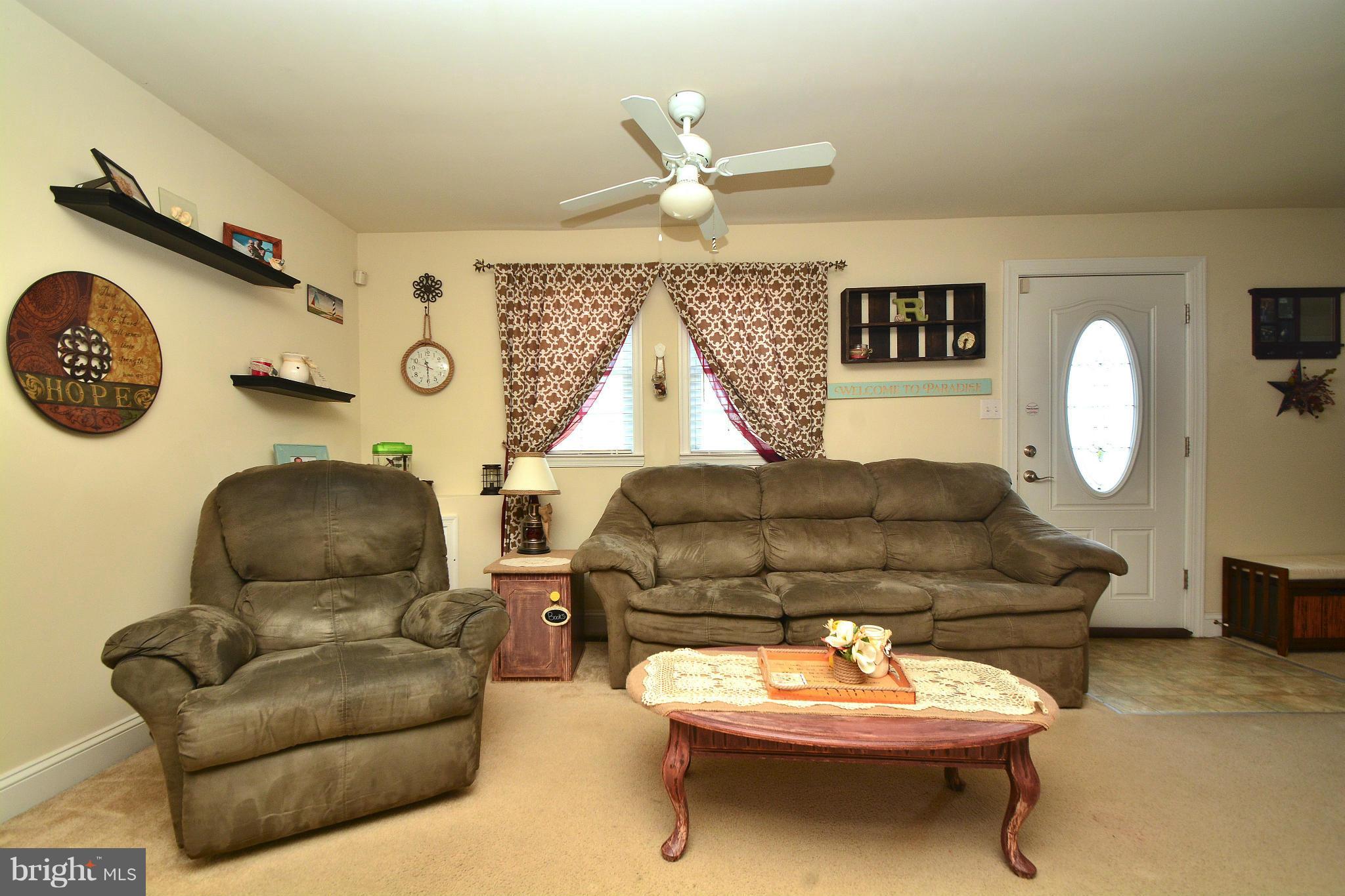 1717 Langley Road Baltimore, MD 21221 - Photo 5 of 24 Living Room