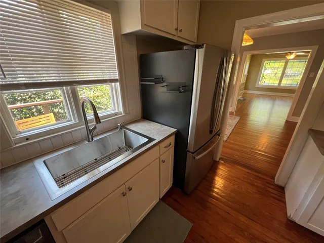 $3,850 | 307 East 38th Street, Austin, TX 78705