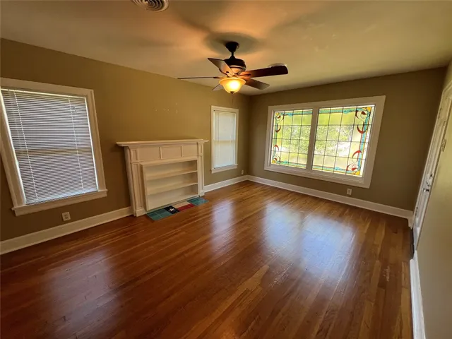 $3,850 | 307 East 38th Street, Austin, TX 78705