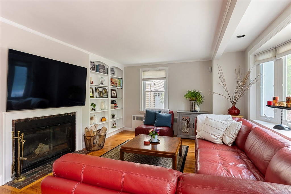 389 Commonwealth Road Wayland, MA 01778 - Photo 9 of 29
