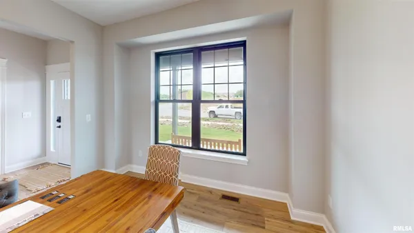 $594,990 | 14 Faiths Way, Bettendorf, IA 52722