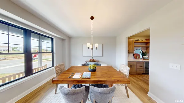 $594,990 | 14 Faiths Way, Bettendorf, IA 52722