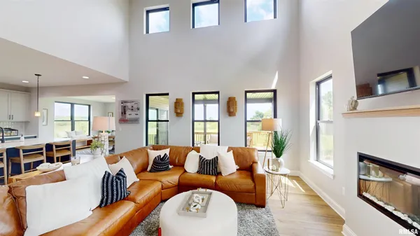 $594,990 | 14 Faiths Way, Bettendorf, IA 52722