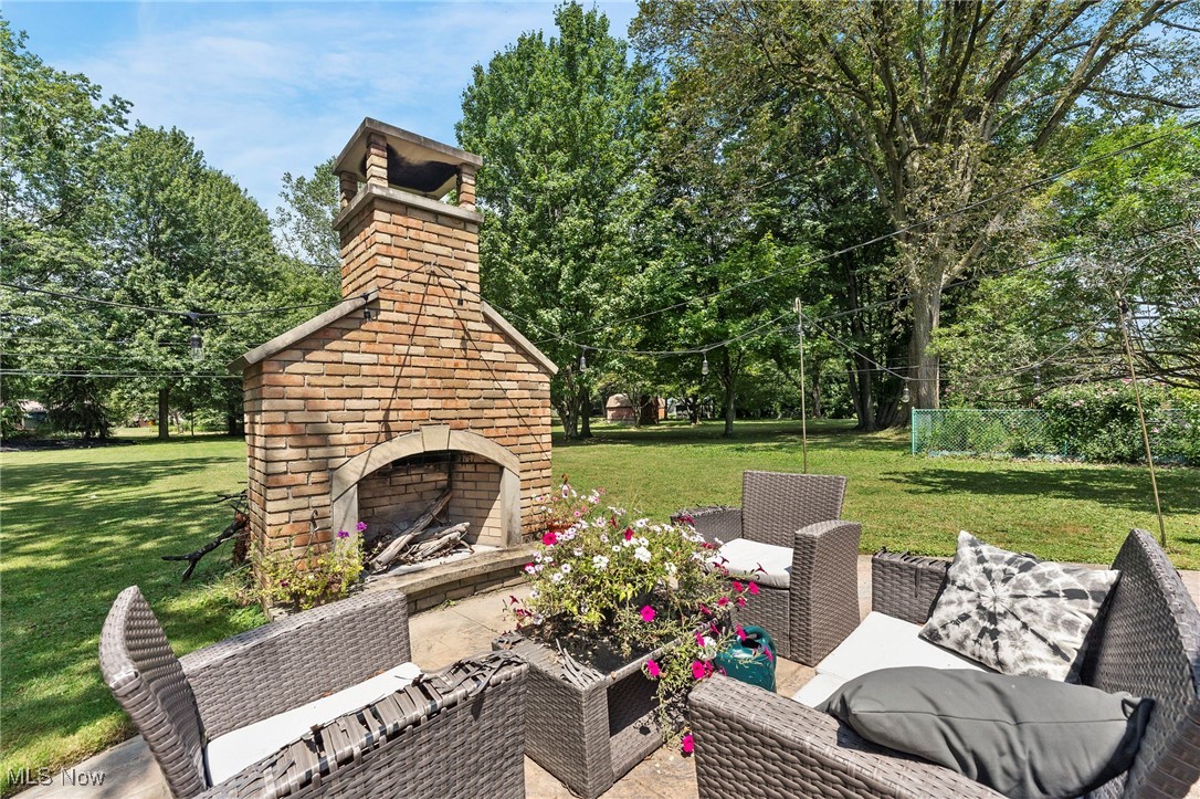 5687 Falkirk Road Lyndhurst, OH 44124 - Photo 8 of 43 Gallery Image 8