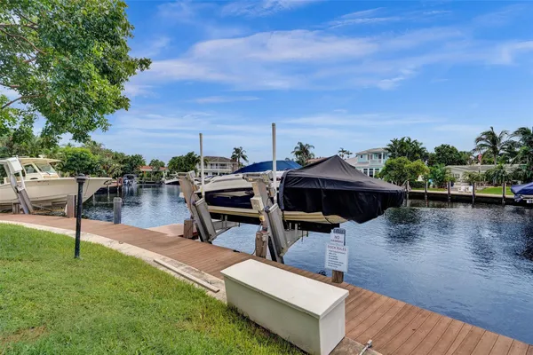 $240,000 | 2500 Northeast 36th Street, Unit 8, Lighthouse Point, FL 33064