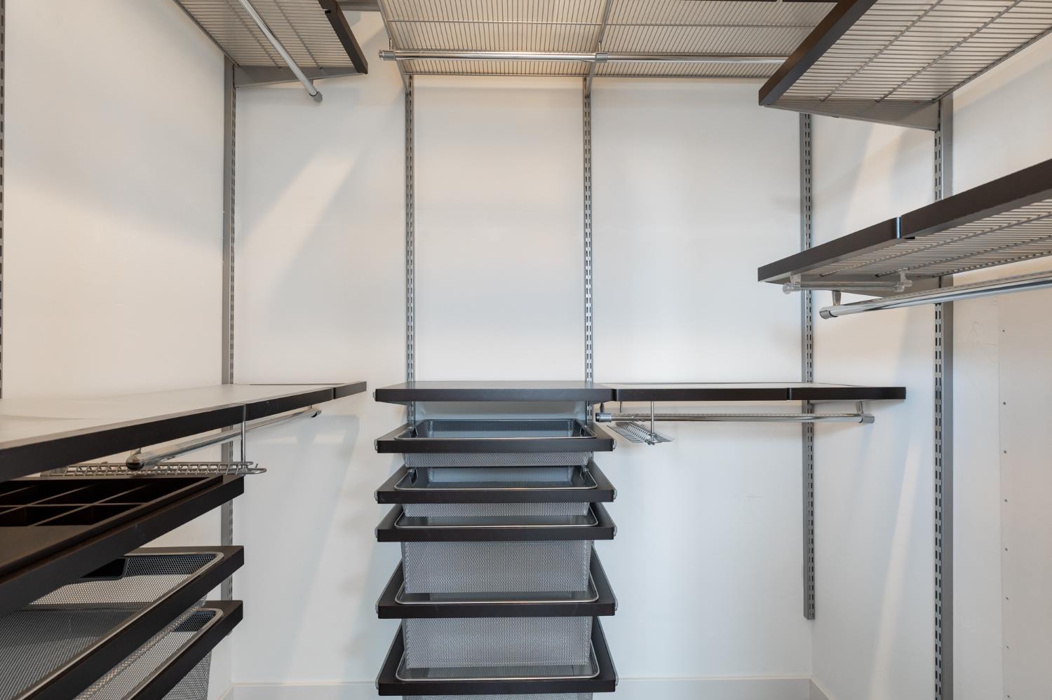 2643 Cleat Lane, Unit 34B Sacramento, CA 95818 - Photo 16 of 39 a view of entryway