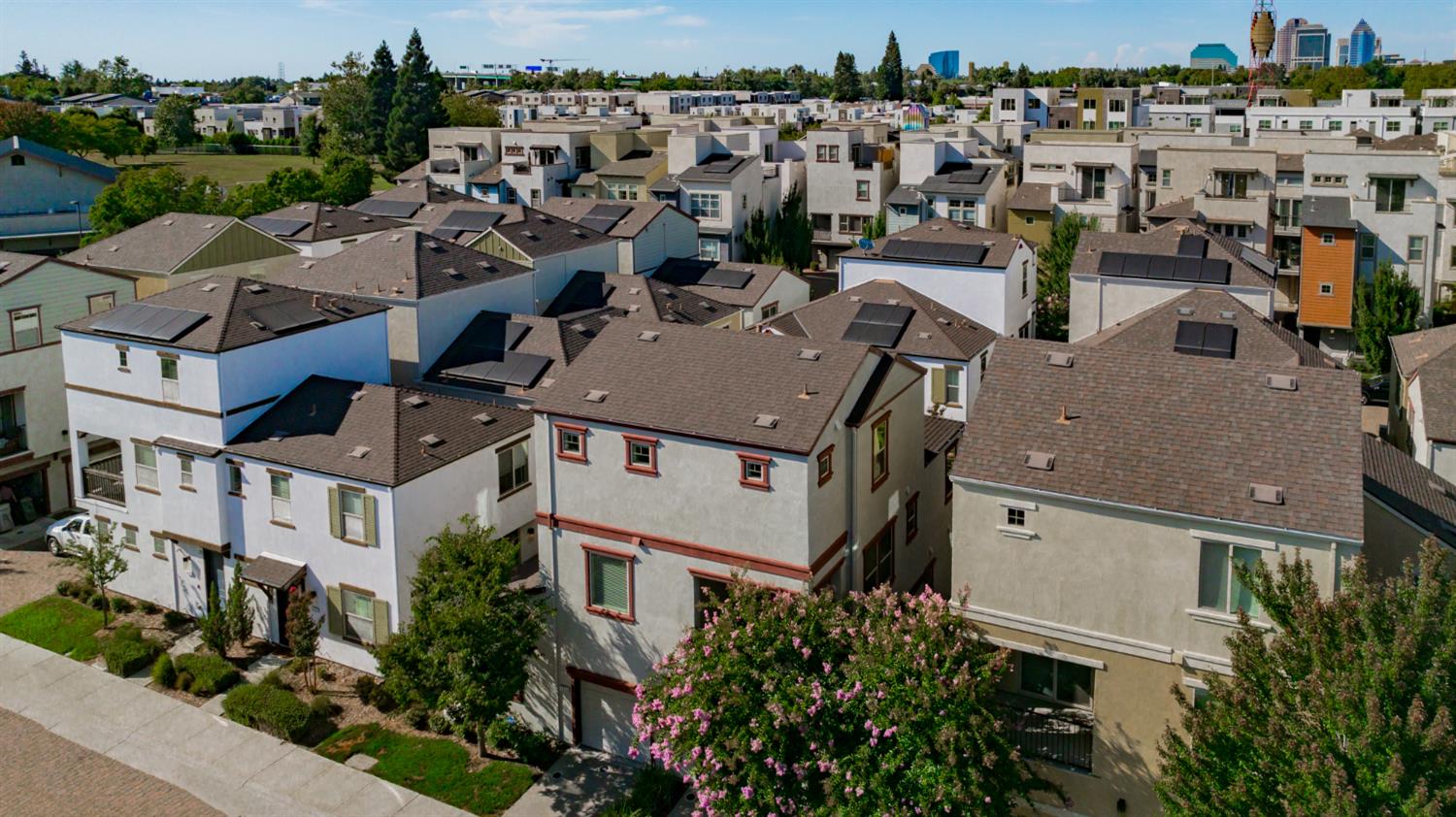 2643 Cleat Lane, Unit 34B Sacramento, CA 95818 - Photo 34 of 39 an aerial view of a residential apartment building with a yard