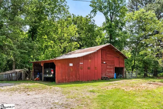 $750,000 | 2115 Price House Road, Woodruff, SC 29388