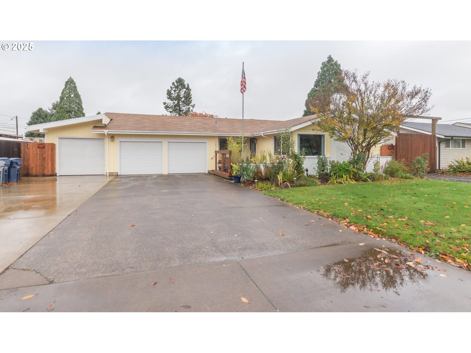 a black and white photo of a house