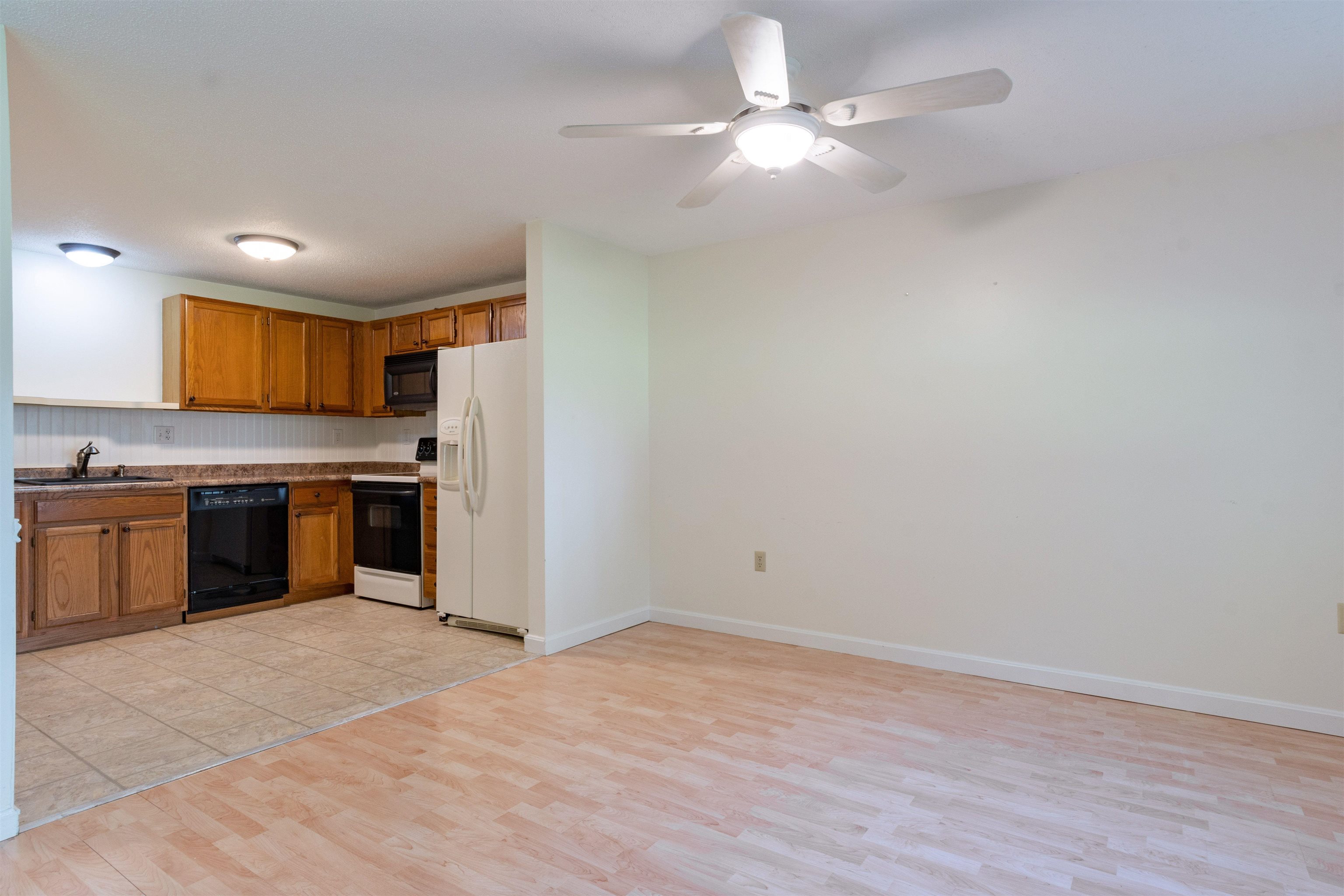 19 Indian Rock Road Merrimack, NH 03054 - Photo 4 of 21