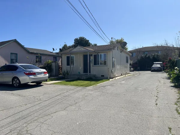 $825,000 | 1142 Pacific Avenue, Salinas, CA 93905