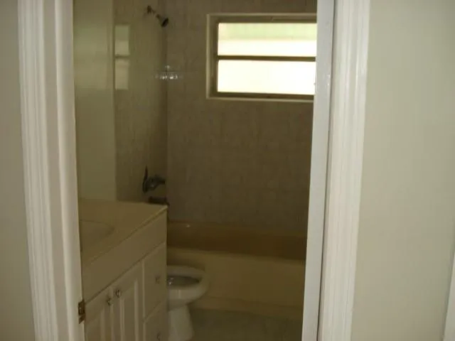 a view of empty room with window