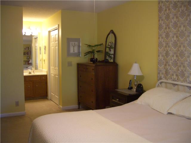 5324 Hunters Ridge Nashville, TN 37211 - Photo 11 of 19 Master suite with vanity open to room