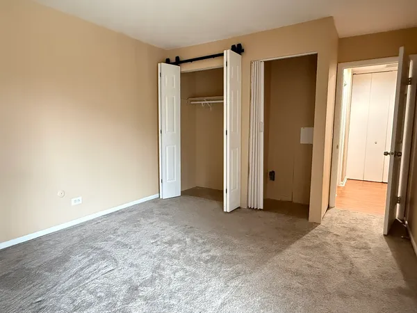 $1,575 | 5500 Hillcrest Lane, Unit 3C, Lisle, IL 60532