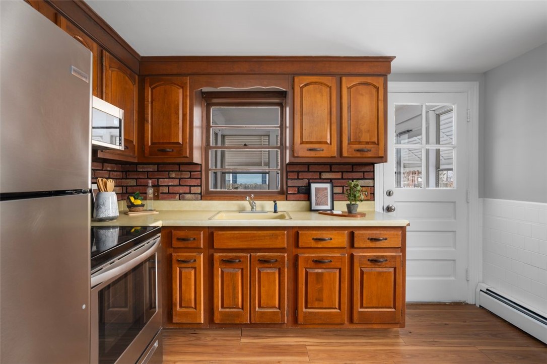 77 Buttonwoods Avenue Warwick, RI 02886 - Photo 19 of 38