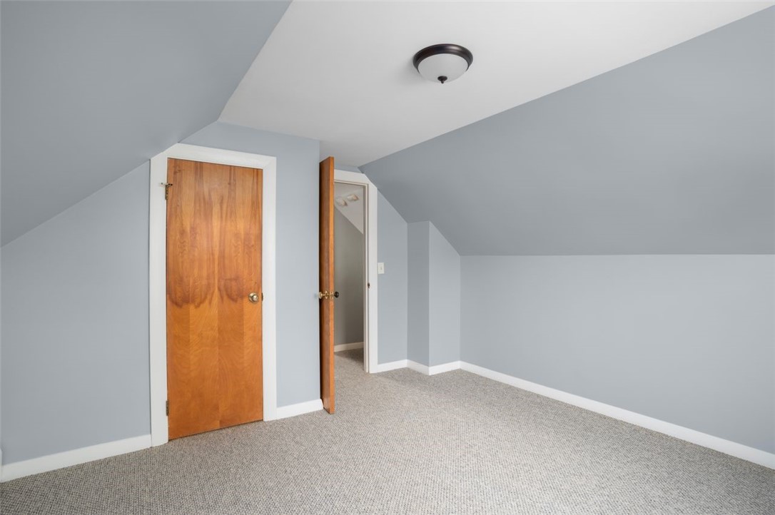 77 Buttonwoods Avenue Warwick, RI 02886 - Photo 9 of 38