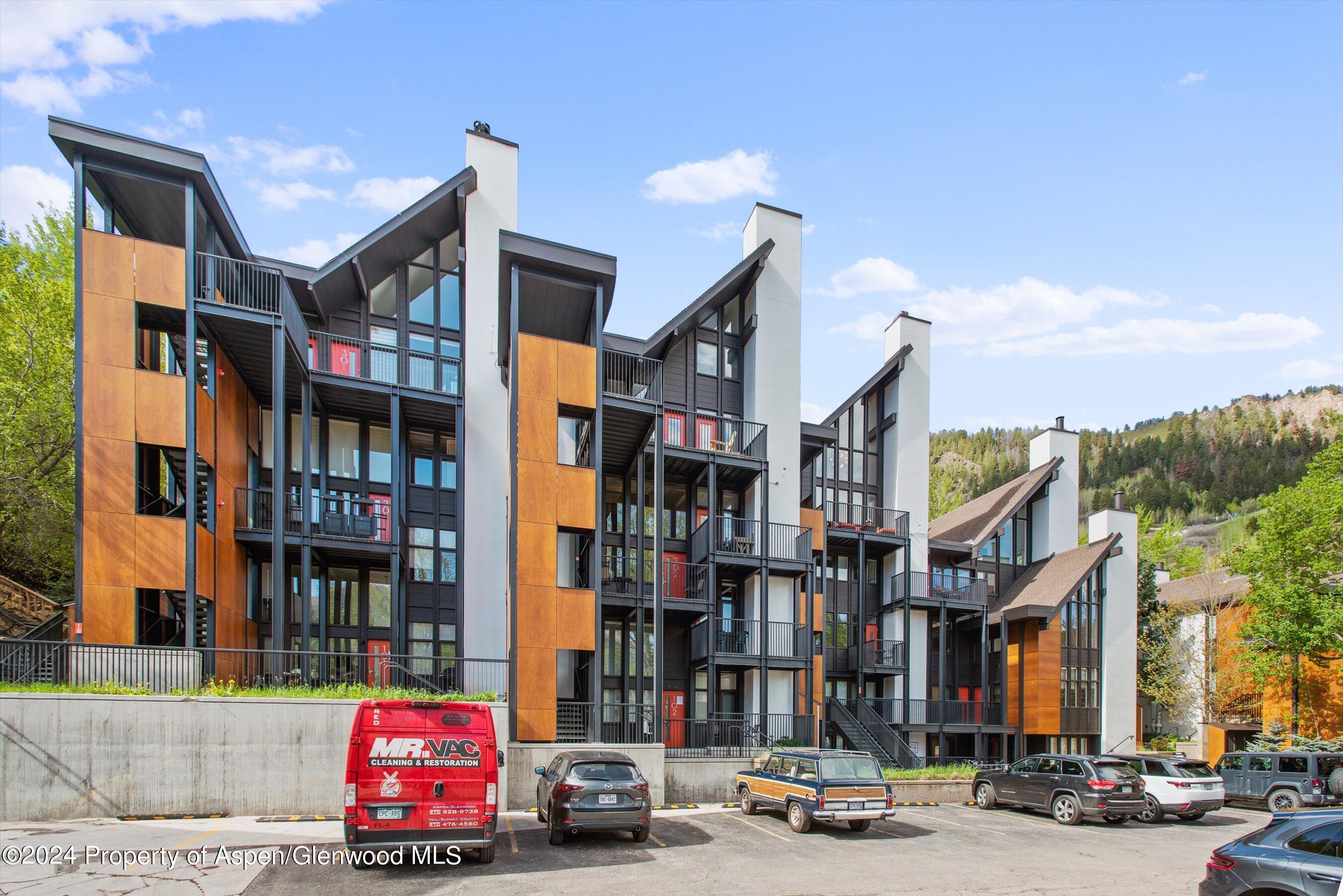 800 South Mill Street, Unit 306 Aspen, CO 81611 - Photo 12 of 16 5th Avenue Complex