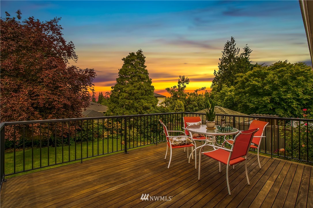 3229 West Viewmont Way West Seattle, WA 98199 - Photo 17 of 20