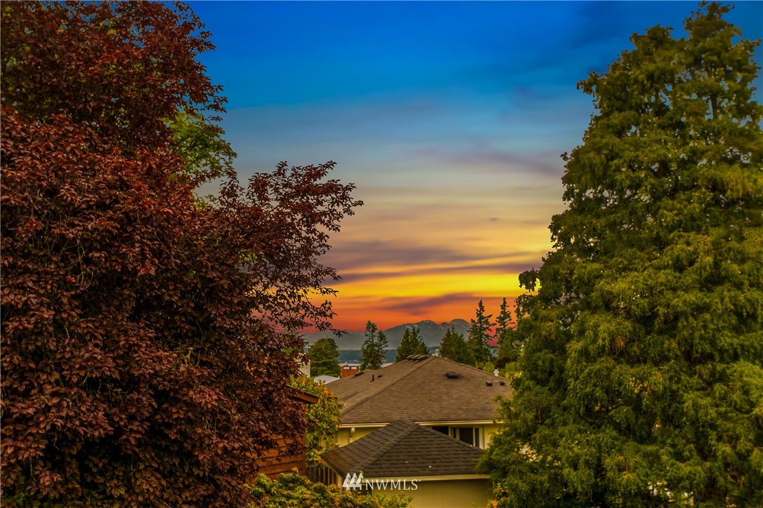 3229 West Viewmont Way West Seattle, WA 98199 - Photo 18 of 20