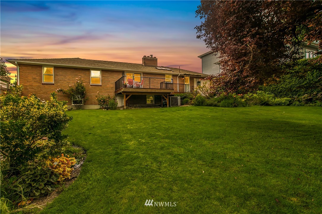 3229 West Viewmont Way West Seattle, WA 98199 - Photo 19 of 20