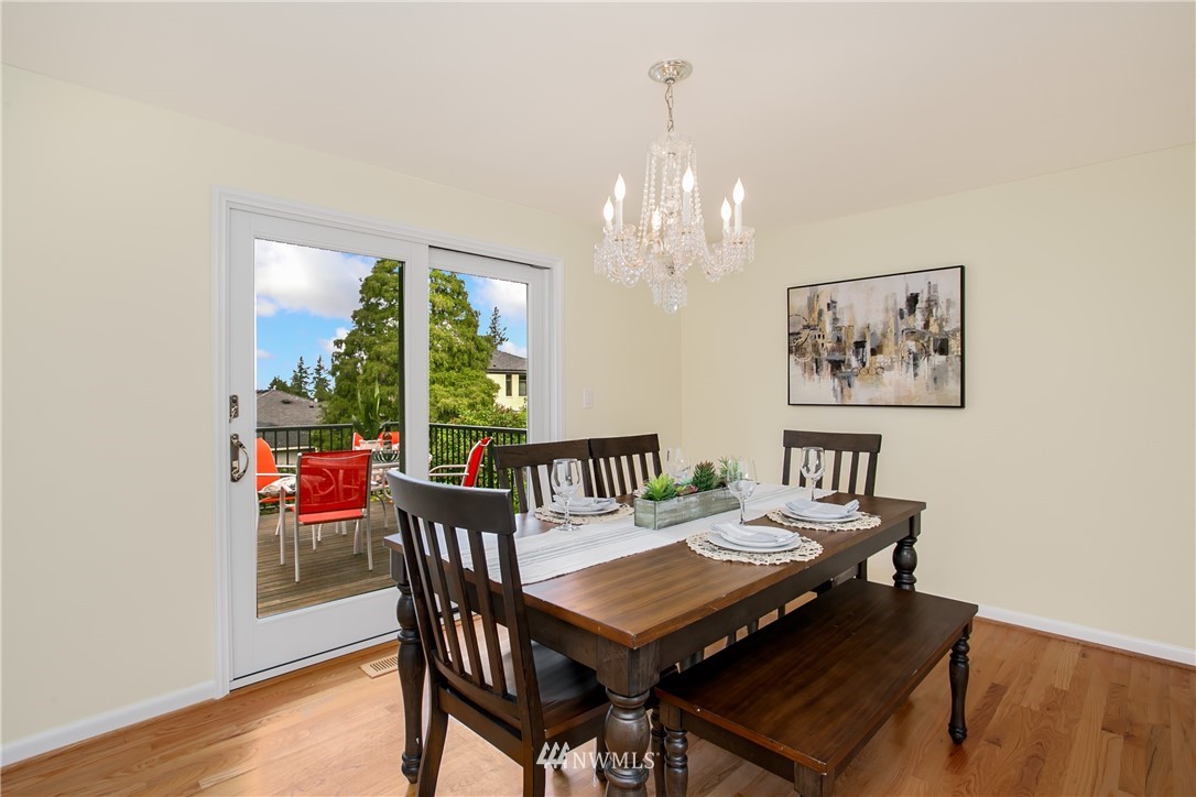 3229 West Viewmont Way West Seattle, WA 98199 - Photo 6 of 20