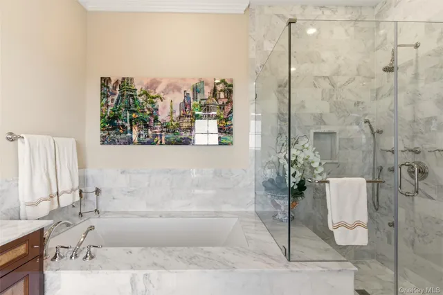 a black and white photo of a picture