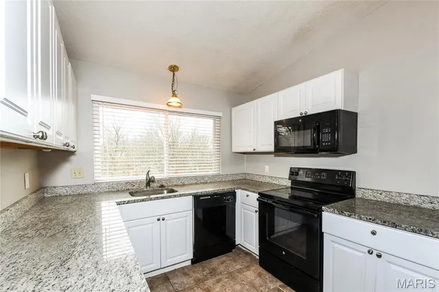 $2,025 | 3665 Hambletonian Drive, Florissant, MO 63033