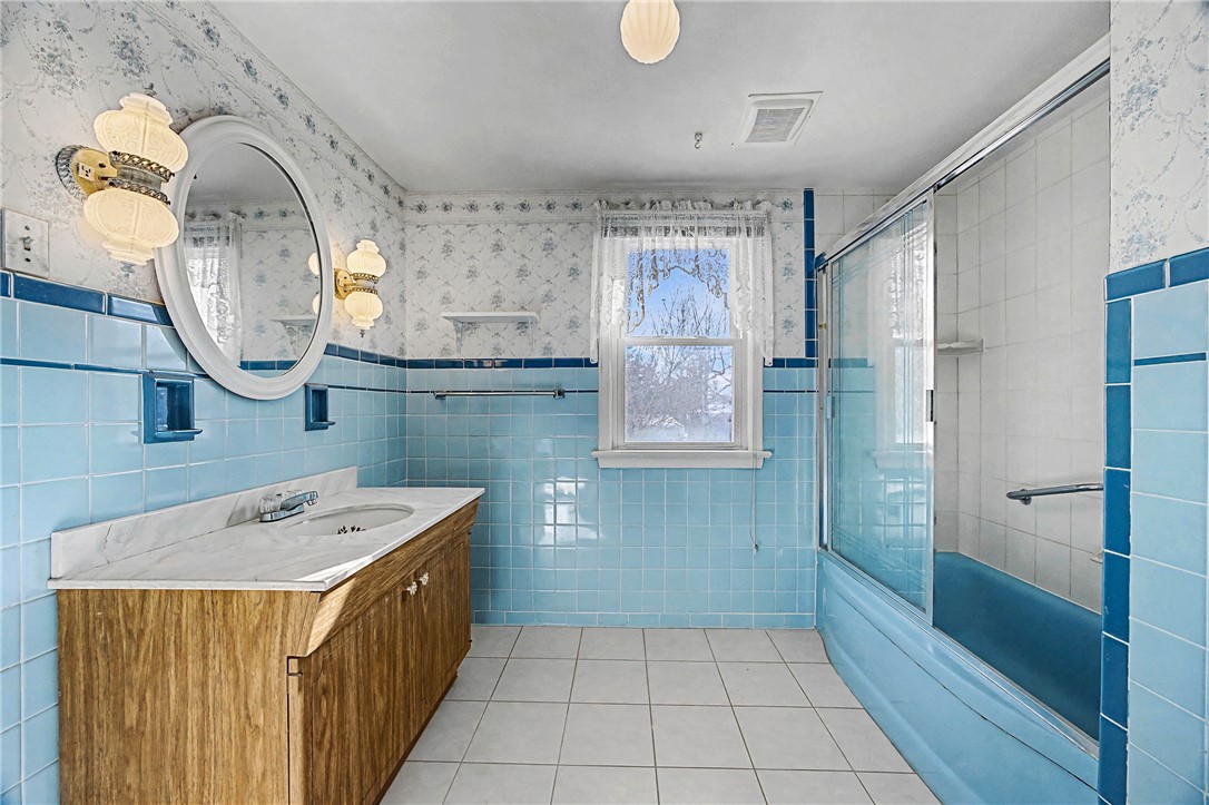 615 N Road Wheatland, NY 14546 - Photo 22 of 33 Upstairs Full Bathroom