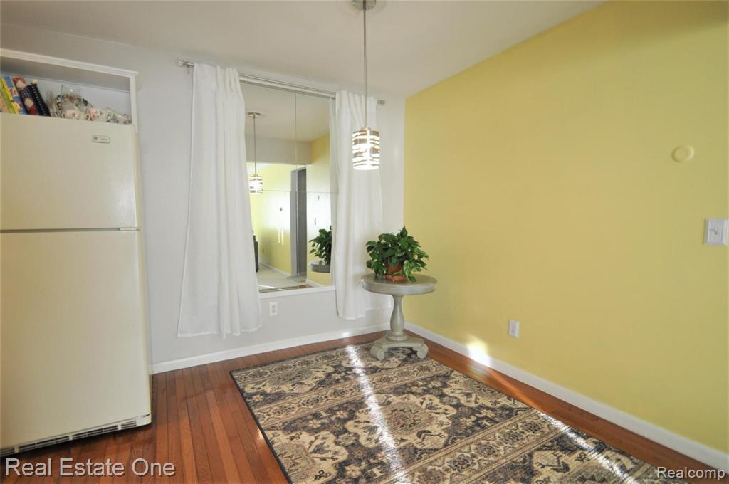 417 Parkdale Avenue, Unit 6 Rochester, MI 48307 - Photo 10 of 17