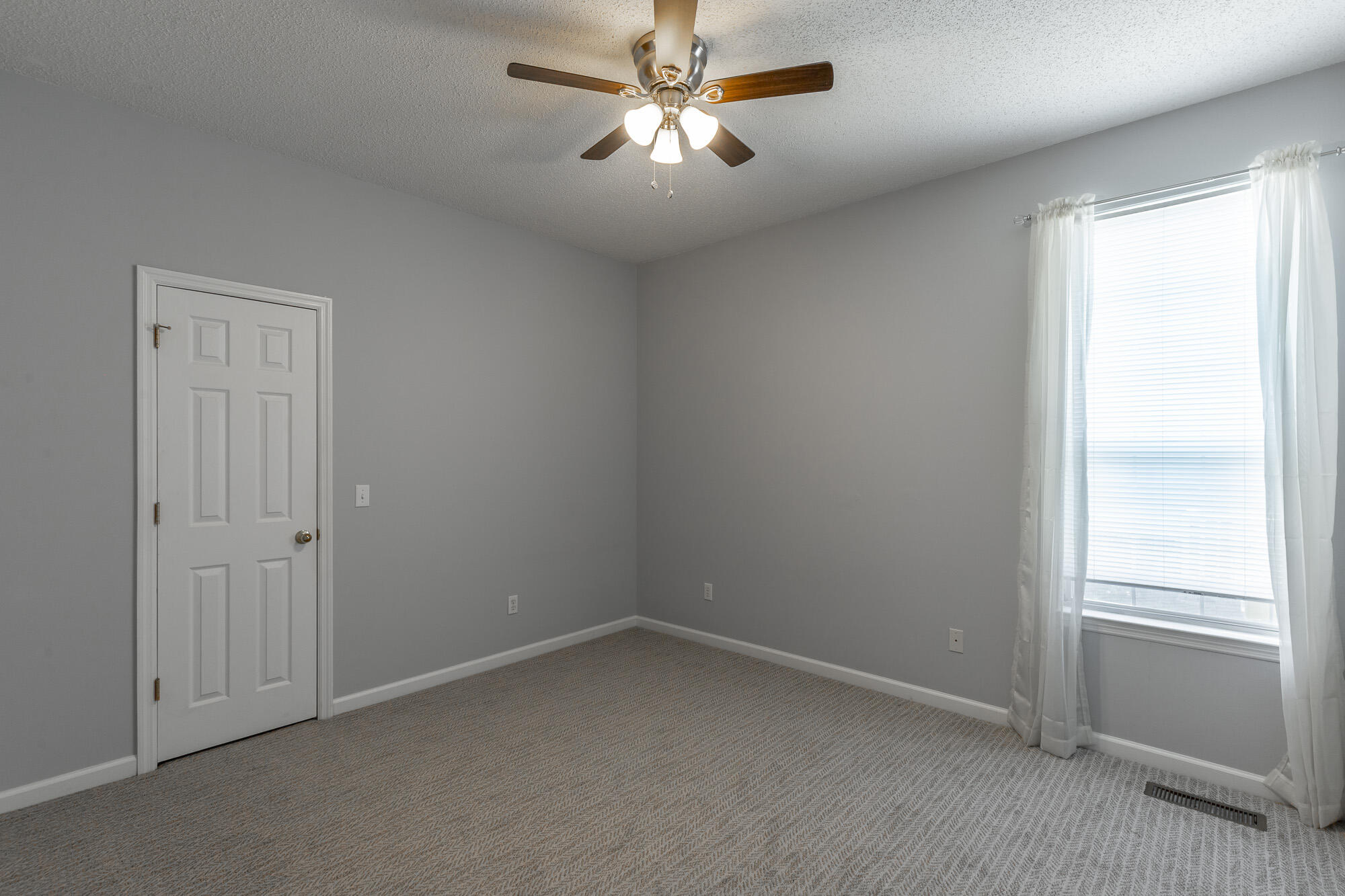 1615 Gunston Hall Road Hixson, TN 37343 - Photo 32 of 37 1615 Gunston Hall Road HD-95