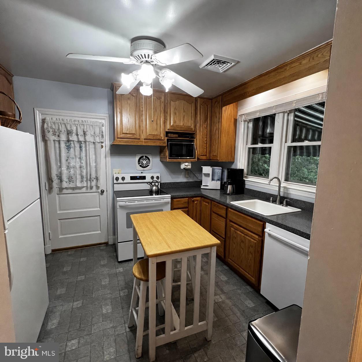415 Aigburth Road Towson, MD 21286 - Photo 21 of 23 Gallery Image 21