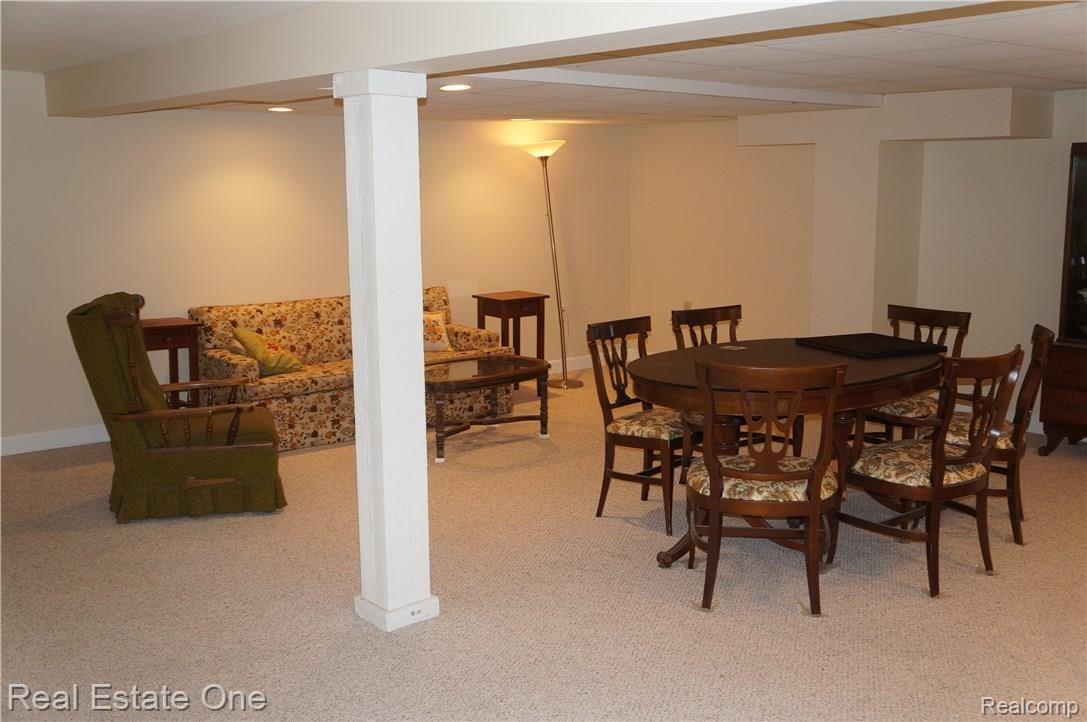 533 Tennyson, Unit 49 Rochester, MI 48307 - Photo 12 of 16 DSC03289.JPG