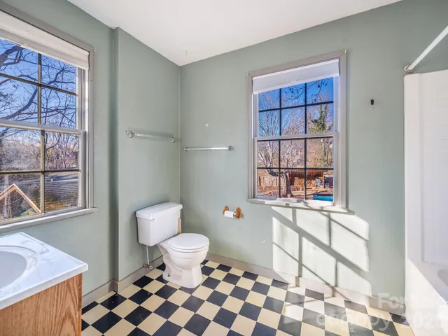 $600,000 | 9 Mountain View Road, Asheville, NC 28806