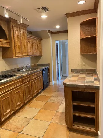 $2,250 | 3015 Caroline Street, Unit D, Houston, TX 77004