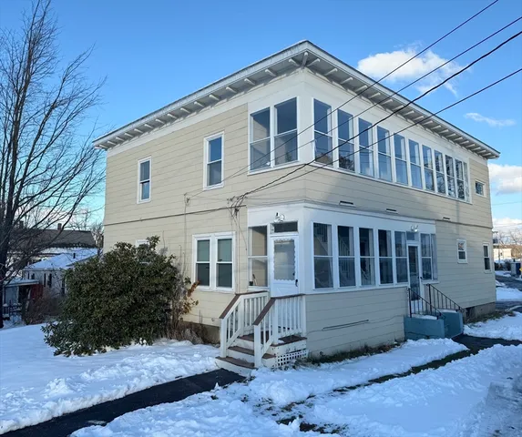 $2,300 | 262 Oak Hill Road, Unit 2, Fitchburg, MA 01420