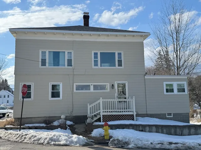 $2,300 | 262 Oak Hill Road, Unit 2, Fitchburg, MA 01420