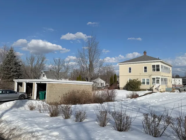 $2,300 | 262 Oak Hill Road, Unit 2, Fitchburg, MA 01420