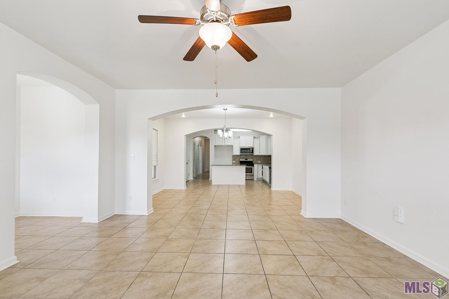 7804 West Pelican Lks Avenue Baton Rouge, LA 70820 - Photo 3 of 18